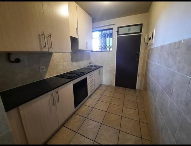1 BEDROOM APARTMENT FOR SALE IN VANDERBIJLPARK CE 1